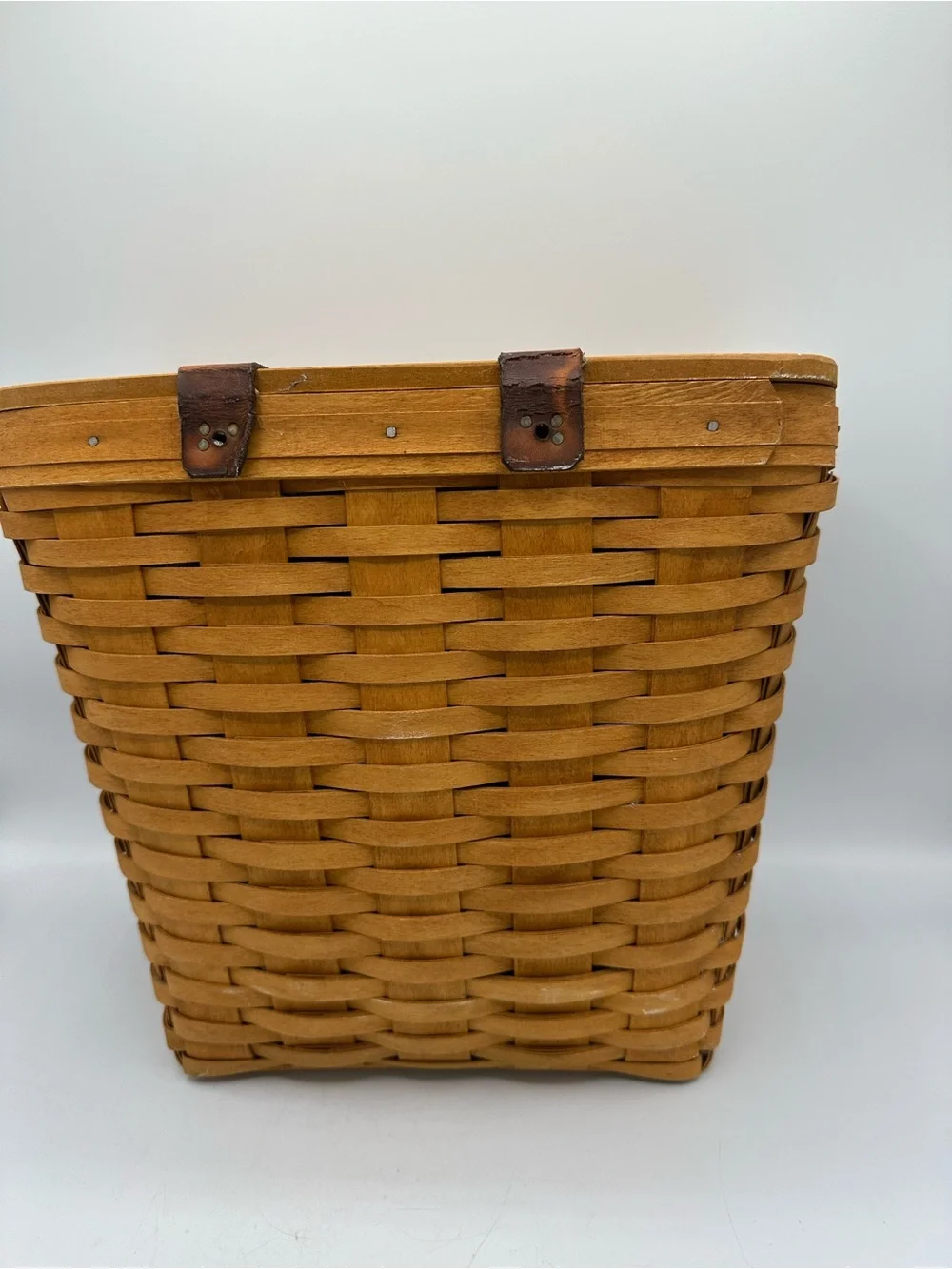 Longaberger 1996 Mail Basket with Attached Lid and Plastic Insert Farmhouse